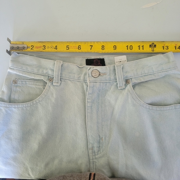 Vtg 90s light wash high rise jeans - Picture 9 of 11